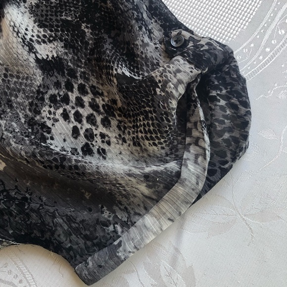 Express Sheer Snake Skin Animal Print Chiffon Camisole Blouse Women’s Size XS - Picture 13 of 16